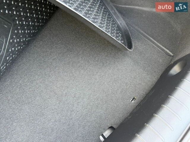 Білий Кіа Ріо, об'ємом двигуна 1.6 л та пробігом 18 тис. км за 14999 $, фото 85 на Automoto.ua