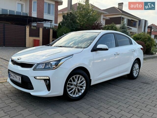 Білий Кіа Ріо, об'ємом двигуна 1.6 л та пробігом 18 тис. км за 14999 $, фото 29 на Automoto.ua