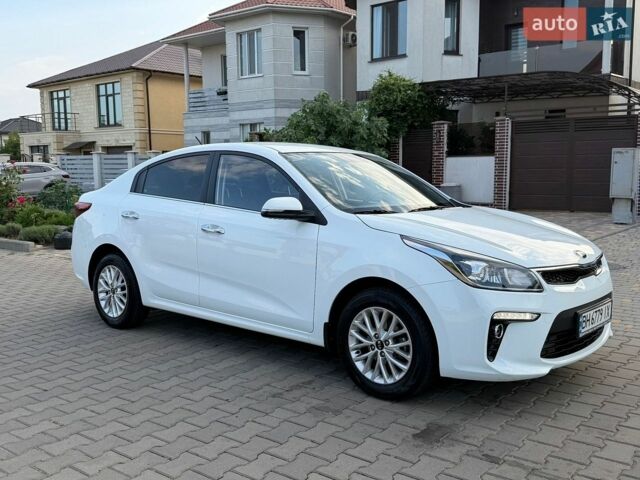 Білий Кіа Ріо, об'ємом двигуна 1.6 л та пробігом 18 тис. км за 14999 $, фото 43 на Automoto.ua
