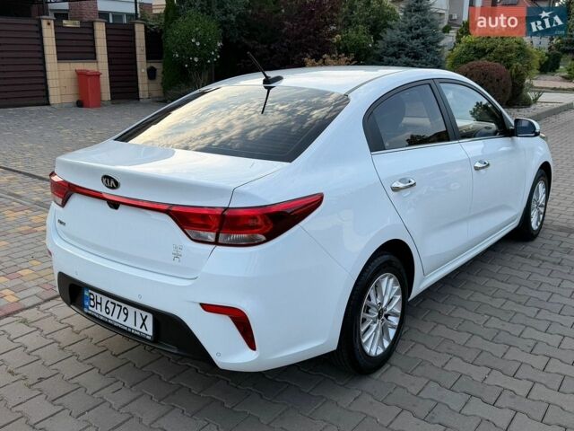 Білий Кіа Ріо, об'ємом двигуна 1.6 л та пробігом 18 тис. км за 14999 $, фото 47 на Automoto.ua
