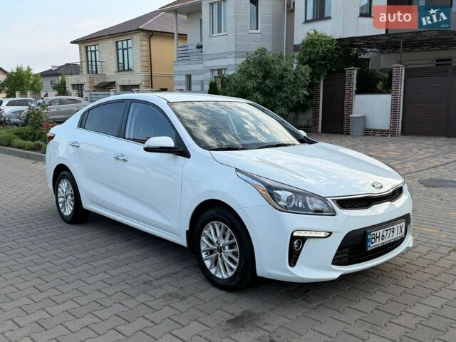Білий Кіа Ріо, об'ємом двигуна 1.6 л та пробігом 18 тис. км за 14999 $, фото 44 на Automoto.ua