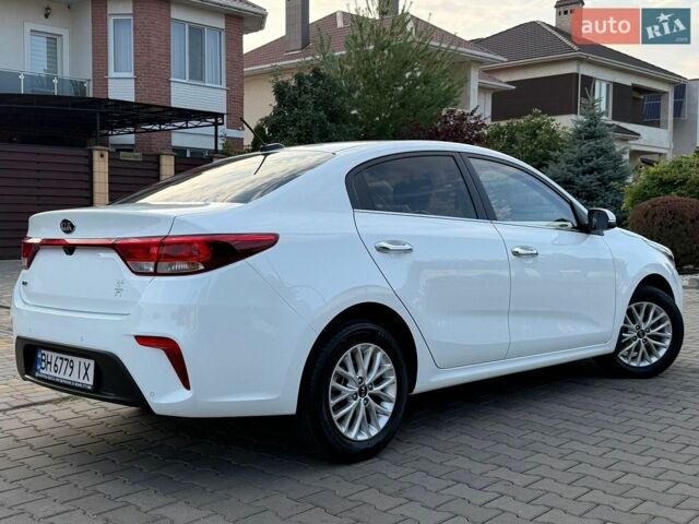 Білий Кіа Ріо, об'ємом двигуна 1.6 л та пробігом 18 тис. км за 14999 $, фото 39 на Automoto.ua
