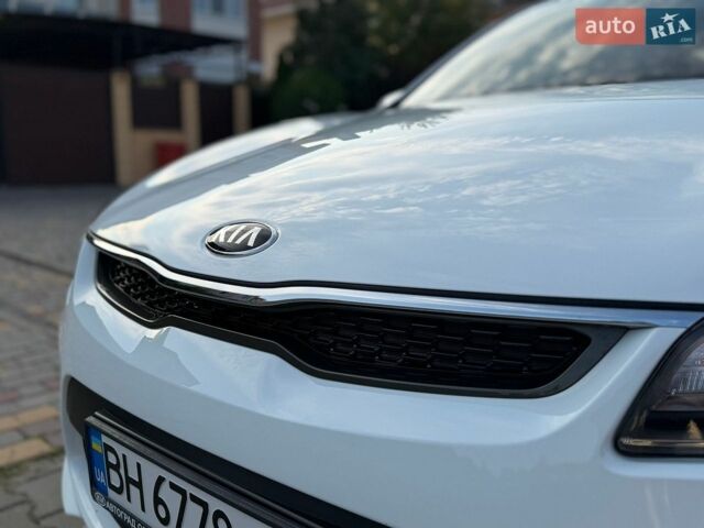 Білий Кіа Ріо, об'ємом двигуна 1.6 л та пробігом 18 тис. км за 14999 $, фото 4 на Automoto.ua