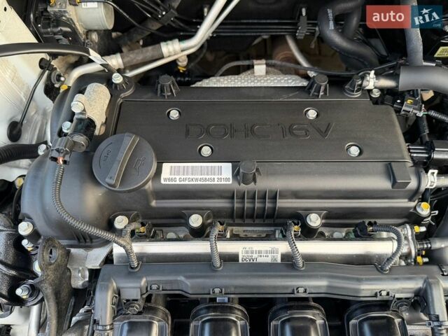 Білий Кіа Ріо, об'ємом двигуна 1.6 л та пробігом 18 тис. км за 14999 $, фото 89 на Automoto.ua