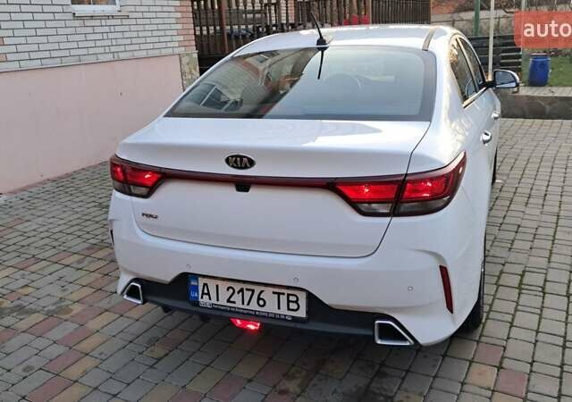 Белый Киа Рио, объемом двигателя 1.59 л и пробегом 70 тыс. км за 13500 $, фото 8 на Automoto.ua