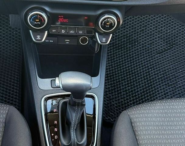 Білий Кіа Ріо, об'ємом двигуна 1.59 л та пробігом 62 тис. км за 15500 $, фото 9 на Automoto.ua