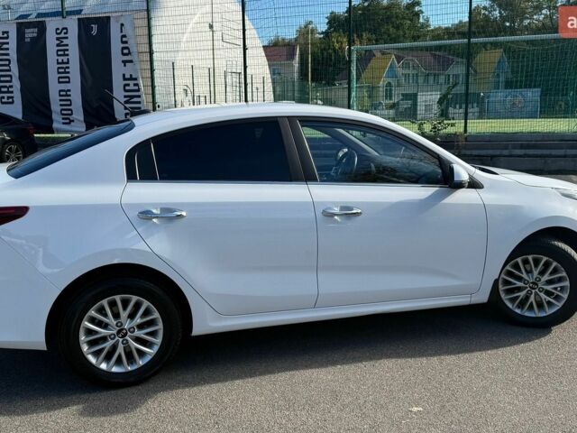 Білий Кіа Ріо, об'ємом двигуна 1.59 л та пробігом 62 тис. км за 15500 $, фото 1 на Automoto.ua