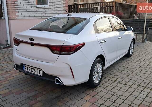 Белый Киа Рио, объемом двигателя 1.59 л и пробегом 70 тыс. км за 13500 $, фото 5 на Automoto.ua