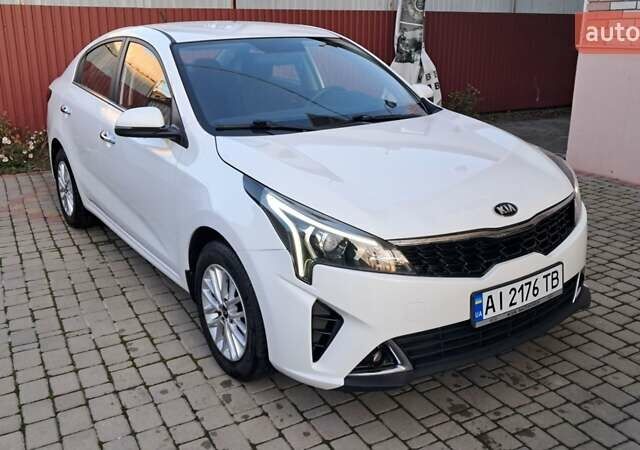 Белый Киа Рио, объемом двигателя 1.59 л и пробегом 70 тыс. км за 13500 $, фото 1 на Automoto.ua