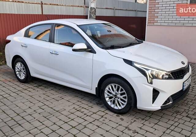 Белый Киа Рио, объемом двигателя 1.59 л и пробегом 70 тыс. км за 13500 $, фото 6 на Automoto.ua
