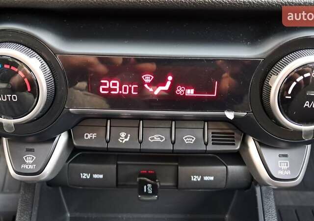 Белый Киа Рио, объемом двигателя 1.59 л и пробегом 70 тыс. км за 13500 $, фото 23 на Automoto.ua