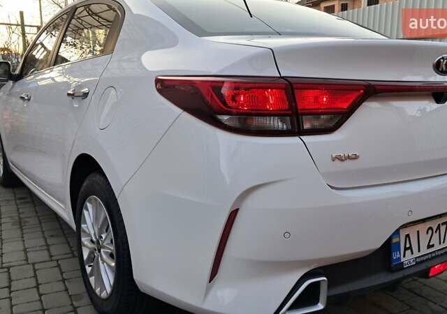 Белый Киа Рио, объемом двигателя 1.59 л и пробегом 70 тыс. км за 13500 $, фото 35 на Automoto.ua