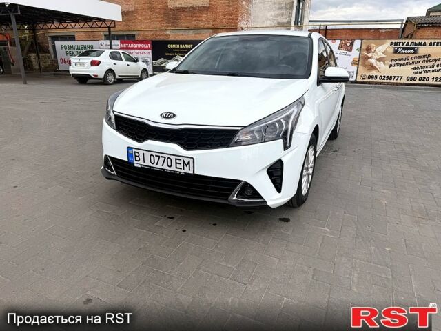 Білий Кіа Ріо, об'ємом двигуна 1.6 л та пробігом 27 тис. км за 14700 $, фото 5 на Automoto.ua