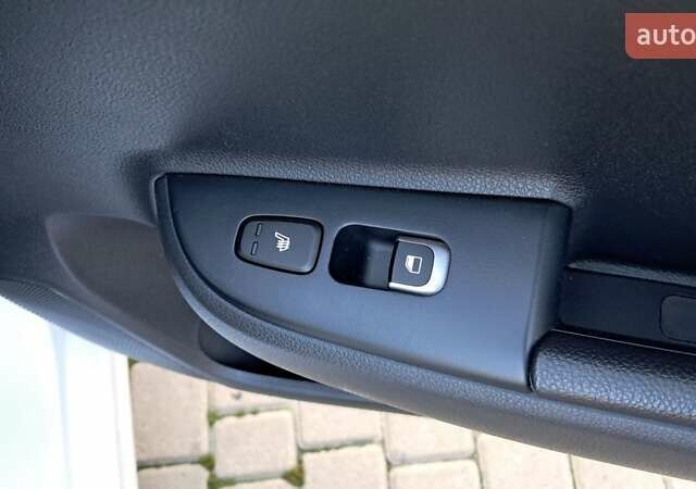 Белый Киа Рио, объемом двигателя 1.59 л и пробегом 70 тыс. км за 13500 $, фото 12 на Automoto.ua