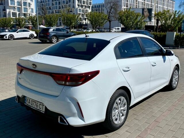 Белый Киа Рио, объемом двигателя 1.37 л и пробегом 128 тыс. км за 11420 $, фото 5 на Automoto.ua
