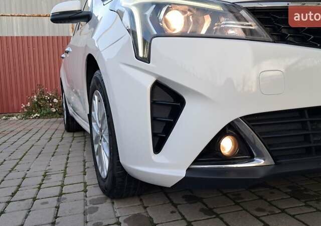 Белый Киа Рио, объемом двигателя 1.59 л и пробегом 70 тыс. км за 13500 $, фото 37 на Automoto.ua