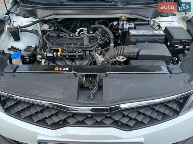 Белый Киа Рио, объемом двигателя 1.59 л и пробегом 41 тыс. км за 13560 $, фото 7 на Automoto.ua
