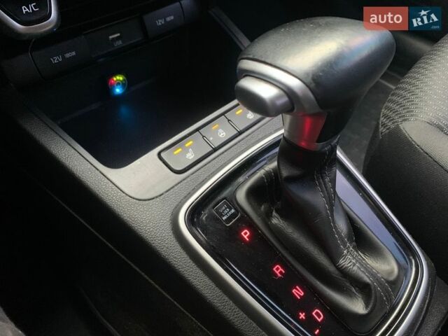 Белый Киа Рио, объемом двигателя 1.59 л и пробегом 41 тыс. км за 14122 $, фото 7 на Automoto.ua