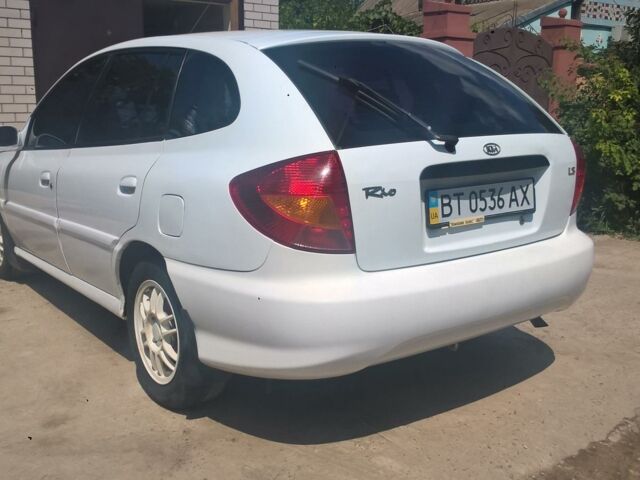 Белый Киа Рио, объемом двигателя 1.5 л и пробегом 180 тыс. км за 4700 $, фото 14 на Automoto.ua