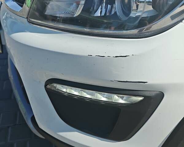 Белый Киа Рио, объемом двигателя 1.6 л и пробегом 184 тыс. км за 14500 $, фото 15 на Automoto.ua
