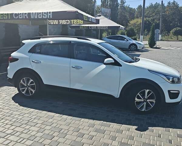 Белый Киа Рио, объемом двигателя 1.6 л и пробегом 184 тыс. км за 14500 $, фото 3 на Automoto.ua