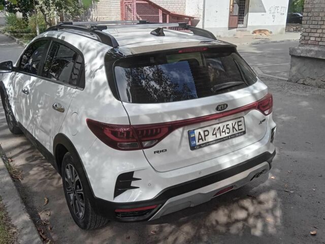 Белый Киа Рио, объемом двигателя 1.6 л и пробегом 42 тыс. км за 19000 $, фото 3 на Automoto.ua