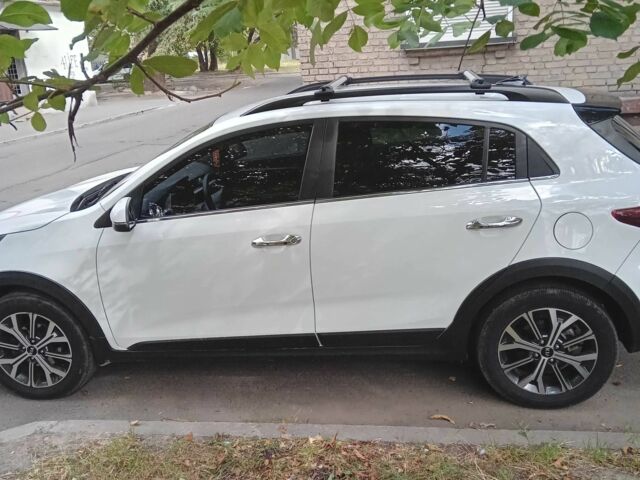 Белый Киа Рио, объемом двигателя 1.6 л и пробегом 42 тыс. км за 19000 $, фото 2 на Automoto.ua