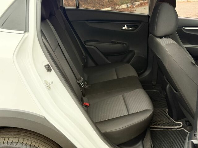 Белый Киа Рио, объемом двигателя 1.6 л и пробегом 30 тыс. км за 15600 $, фото 13 на Automoto.ua