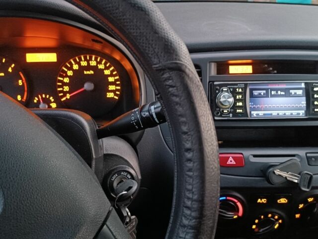 Бежевый Киа Рио, объемом двигателя 1.5 л и пробегом 246 тыс. км за 4600 $, фото 6 на Automoto.ua