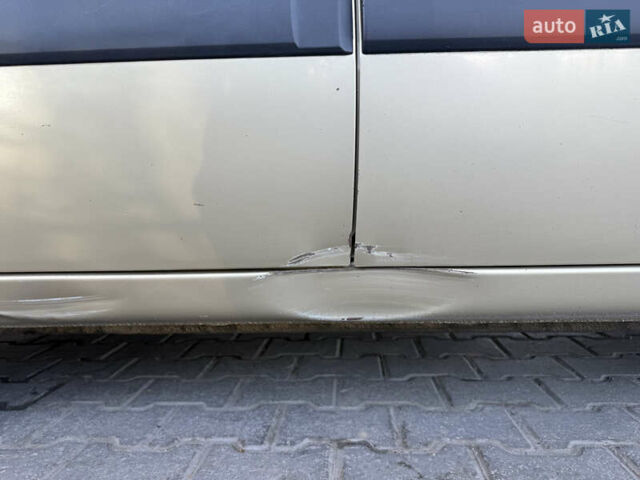Бежевий Кіа Ріо, об'ємом двигуна 1.4 л та пробігом 300 тис. км за 4200 $, фото 10 на Automoto.ua