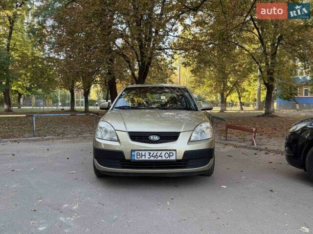 Бежевый Киа Рио, объемом двигателя 1.4 л и пробегом 188 тыс. км за 6800 $, фото 3 на Automoto.ua