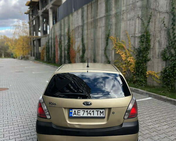 Кіа Ріо 2008 у Хмельницькому на Automoto.ua Бежевий Кіа Ріо, об'ємом двигуна 1.4 л та пробігом 352 тис. км за 3750 $, фото 2 на Automoto.ua