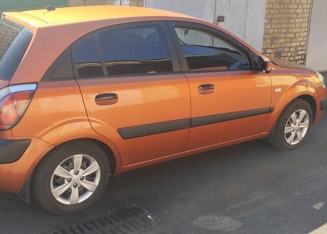 Бежевый Киа Рио, объемом двигателя 1.4 л и пробегом 163 тыс. км за 5500 $, фото 3 на Automoto.ua