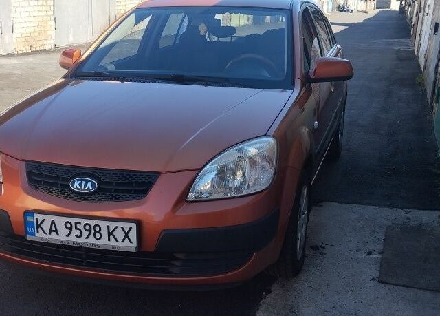 Бежевый Киа Рио, объемом двигателя 1.4 л и пробегом 163 тыс. км за 5500 $, фото 1 на Automoto.ua