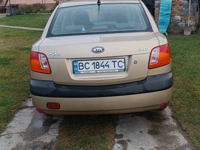 Бежевый Киа Рио, объемом двигателя 1.5 л и пробегом 246 тыс. км за 4600 $, фото 1 на Automoto.ua