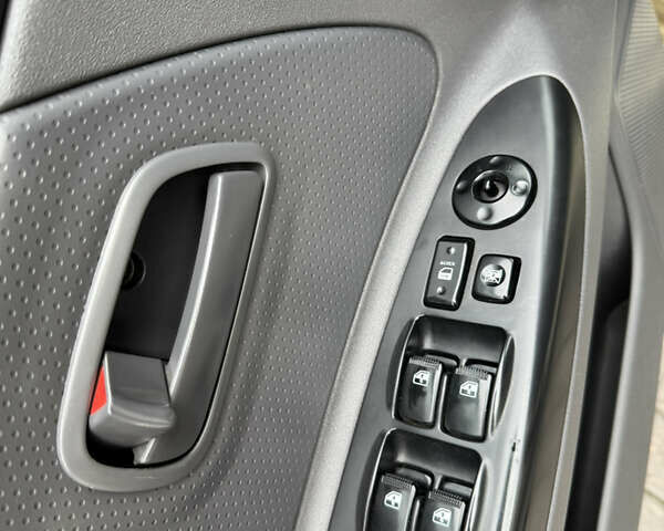 Бежевый Киа Рио, объемом двигателя 1.4 л и пробегом 236 тыс. км за 6500 $, фото 10 на Automoto.ua