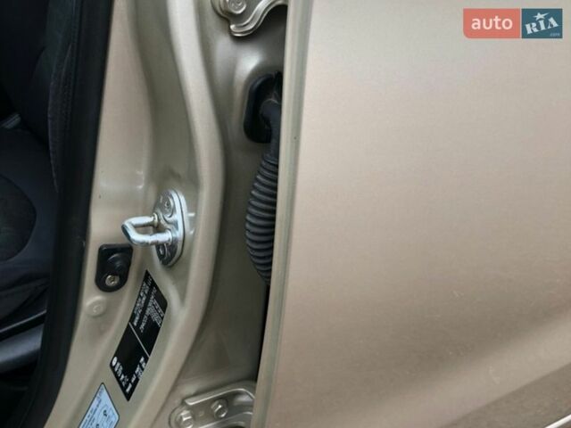 Бежевый Киа Рио, объемом двигателя 1.59 л и пробегом 41 тыс. км за 8700 $, фото 24 на Automoto.ua