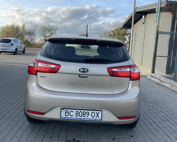 Кіа Ріо 2012 у Львові на Automoto.ua Бежевий Кіа Ріо, об'ємом двигуна 1.6 л та пробігом 326 тис. км за 6500 $, фото 4 на Automoto.ua