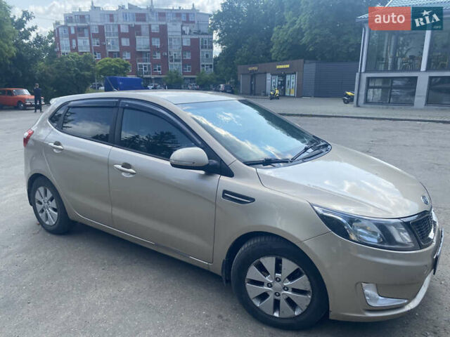 Бежевый Киа Рио, объемом двигателя 1.59 л и пробегом 150 тыс. км за 7500 $, фото 8 на Automoto.ua
