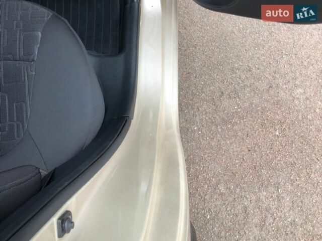 Бежевый Киа Рио, объемом двигателя 1.59 л и пробегом 41 тыс. км за 8700 $, фото 29 на Automoto.ua