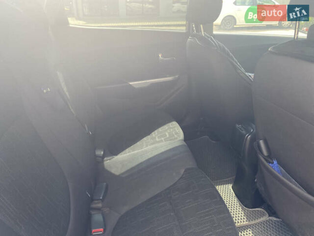 Бежевый Киа Рио, объемом двигателя 1.59 л и пробегом 150 тыс. км за 7500 $, фото 4 на Automoto.ua