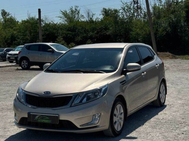 Бежевий Кіа Ріо, об'ємом двигуна 1.6 л та пробігом 134 тис. км за 8895 $, фото 4 на Automoto.ua