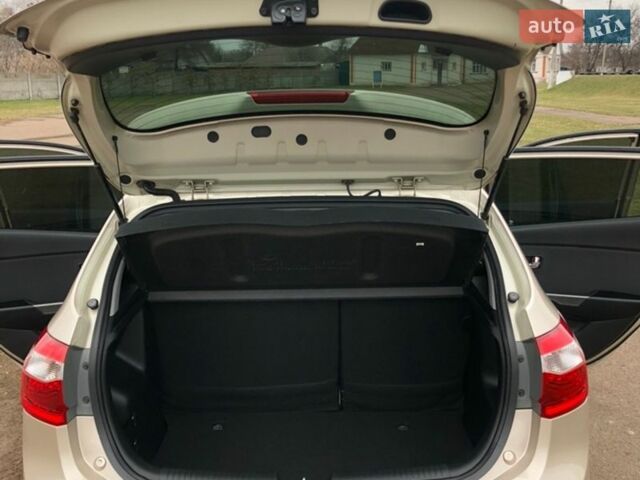 Бежевый Киа Рио, объемом двигателя 1.59 л и пробегом 41 тыс. км за 8700 $, фото 34 на Automoto.ua