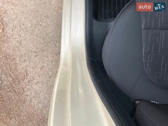 Бежевый Киа Рио, объемом двигателя 1.59 л и пробегом 41 тыс. км за 8700 $, фото 26 на Automoto.ua