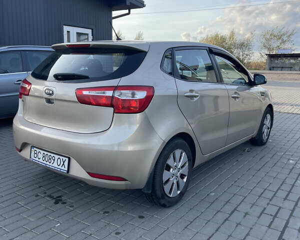 Кіа Ріо 2012 у Львові на Automoto.ua Бежевий Кіа Ріо, об'ємом двигуна 1.6 л та пробігом 326 тис. км за 6500 $, фото 5 на Automoto.ua