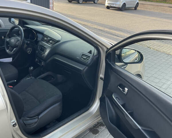 Кіа Ріо 2012 у Львові на Automoto.ua Бежевий Кіа Ріо, об'ємом двигуна 1.6 л та пробігом 326 тис. км за 6500 $, фото 10 на Automoto.ua