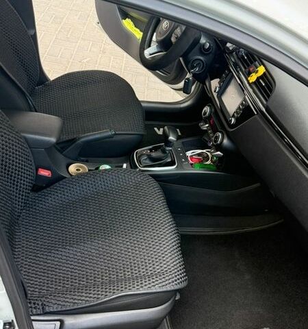 Бежевий Кіа Ріо, об'ємом двигуна 1.59 л та пробігом 43 тис. км за 15999 $, фото 39 на Automoto.ua