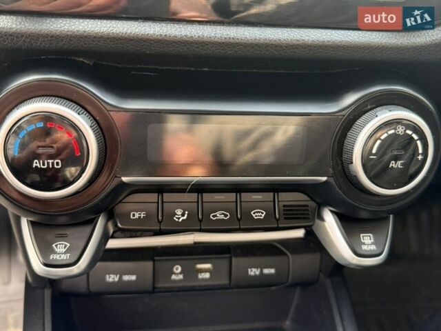 Бежевый Киа Рио, объемом двигателя 1.59 л и пробегом 83 тыс. км за 15900 $, фото 30 на Automoto.ua