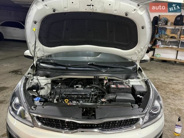 Бежевий Кіа Ріо, об'ємом двигуна 1.59 л та пробігом 43 тис. км за 15999 $, фото 25 на Automoto.ua