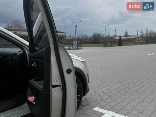 Бежевый Киа Рио, объемом двигателя 1.59 л и пробегом 83 тыс. км за 15900 $, фото 10 на Automoto.ua